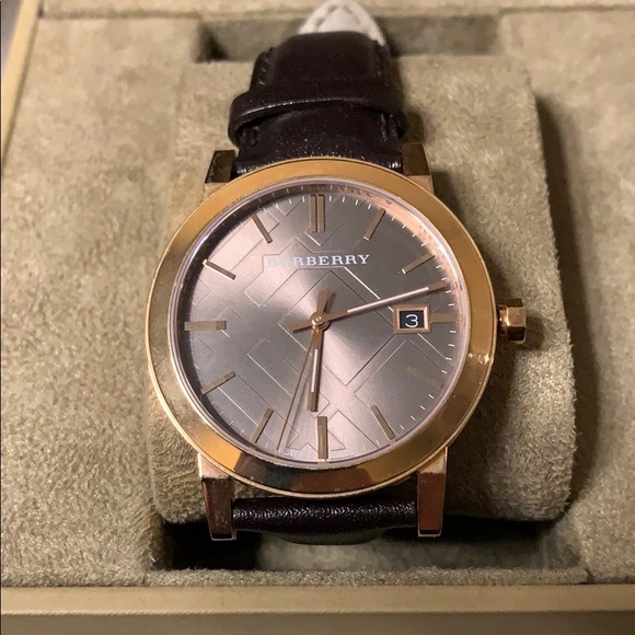 Burberry watch - Picture 3 of 8